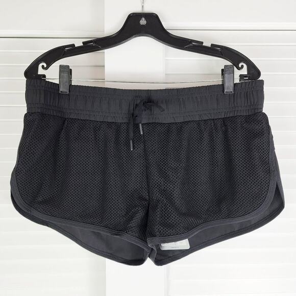 Lorna Jane Running Shorts Women M Ace Black mesh w/ Inner Knickers  021658 NWT - Picture 1 of 9